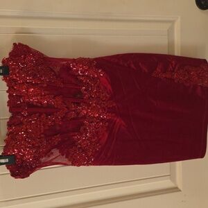 Windsor Strapless Ruby Sequin Dress. NWOT.